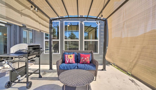 Sleek Schertz House w/Private Pool & Spa