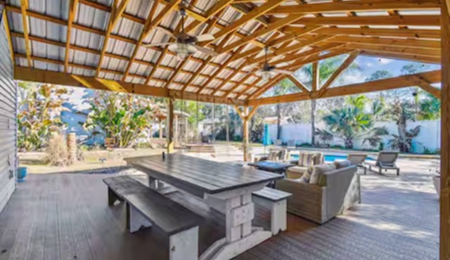 Spacious Coastal Home in St. Augustine Pool, Outdoor Oasis & Private Suite
