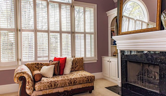 Spacious Luxury 5-bedroom Retreat in Alpharetta- Pool- Minutes to Avalon
