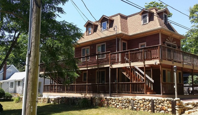 Spacious Second FL 4-Bedroom Rental – Private Entrance & Newly Renovated Deck!