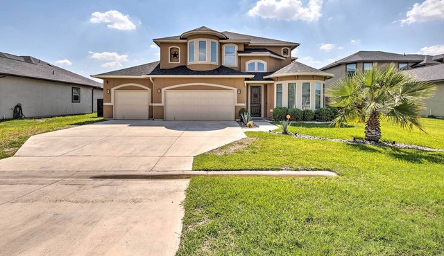 Spacious Selma Home w/ Movie Theater, Patio + Yard