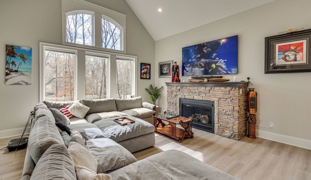 Sprawling Group Getaway w/Dock on Lake Wylie!