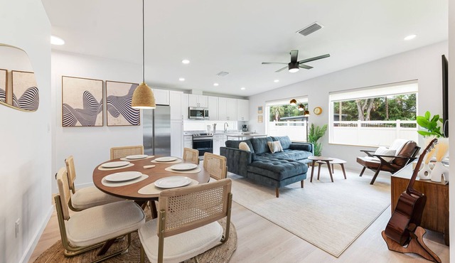 The Augustine Abode: Your Peaceful Coastal Retreat, close to Historic Downtown