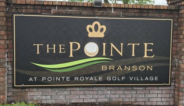 The Holiday House at Pointe Royale Golf Village: A Branson Getaway