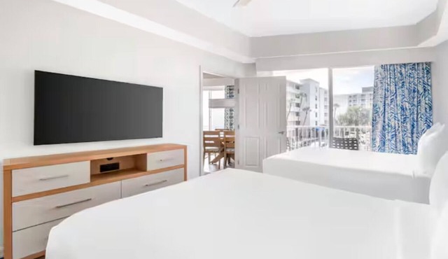 TWO 2BR Suite for Family Fun, Lagoon Adventures & Sand Play - Ideal for Group in Ormond Beach