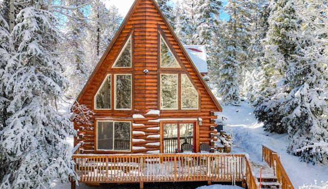 Walk to Duck Creek Village: A-Frame Getaway!