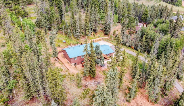 Webbel Alliance Basecamp - Galactic Lake Views, Hot Tub, WiFi, Family Adventures