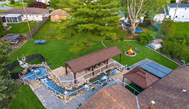 Westworld Columbus 60's Ranch w/Pond/Theatre/Sauna/BBQ/Dragon/Master Suite