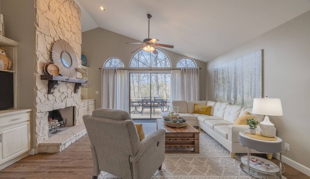 Whippoorwill Manor by Innsbrook Vacations!