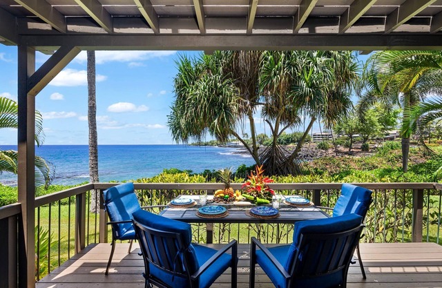 🏖️Beautiful Oceanfront | Air-Conditioned | Sleeps 6 | Walk to Beach