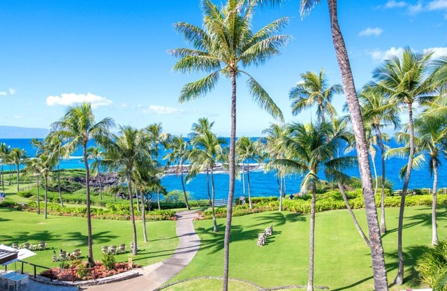 K B M Hawaii: 6th Night FREE! Ocean Views, 3 Bdrm, Gorgeous Ocean Front From $1