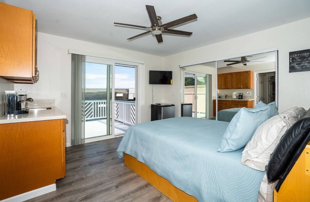 MODERN & CLEAN w/ AC 2 BEDROOM AT VALLEY OF THE TEMPLE