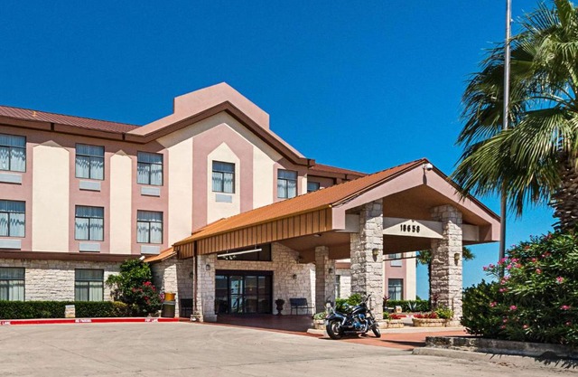 Quality Inn 