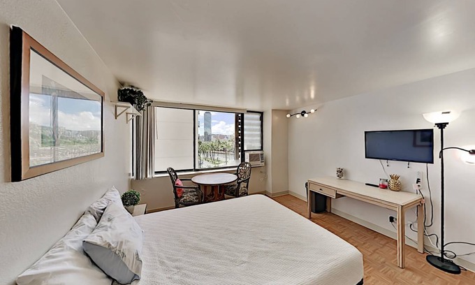 McCully - Moiliili Condo | 24 m² Condo ∙ 2 guests