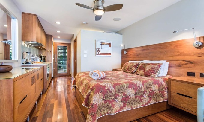 Napili Condo | Aloha Condos, Napili Bay Resort, Condo 105, Beachfront