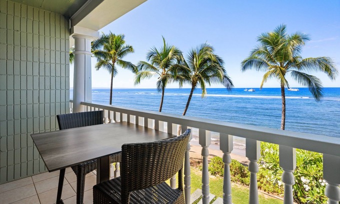 Lahaina Apartment | Beachfront Studio – Private Lanai, Panoramic Pacific Views at Lahaina Shores 307