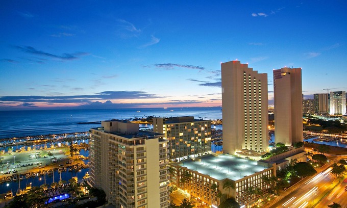 Waikiki Condo | Huge Panoramic Ocean View. Walk to the Beach.nLow rate of 3,900 per month.