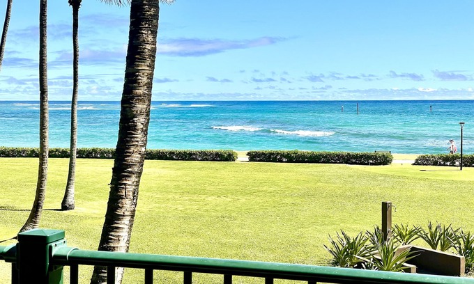 Kapaa Condo | It's All About the View! Oceanfront, A/C, Elevator, SPECIAL! 11/24-11/30 Info ↓