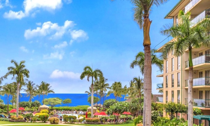 Honokowai Condo | KBM Resorts | 3 FREE CARS | Honua Kai Hokulani | Oceanview | Multi Unit Listing | Spacious lanais and resort amenities for large groups! HKH-229/47/40