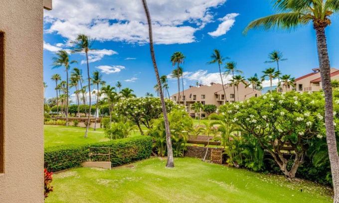 Kihei Condo | Kihei Ease Thrives! Lanai, Kitchen, AC, Laundry, WiFi+Flat Screen–Kamaole Sands 6203