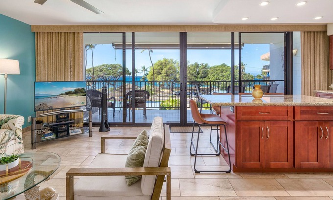 Kihei Condo | Maui Parkshore 307 - Stunning Ocean View 2bd/2ba Overlooking Kamaole III Beach