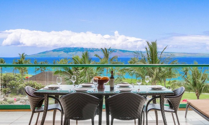 Honokowai Condo | Maui Resort Rentals: Honua Kai Konea 401 – Crown Jewel Oceanfront 2BR, Sweeping Ocean Views w/B.B.Q on Balcony