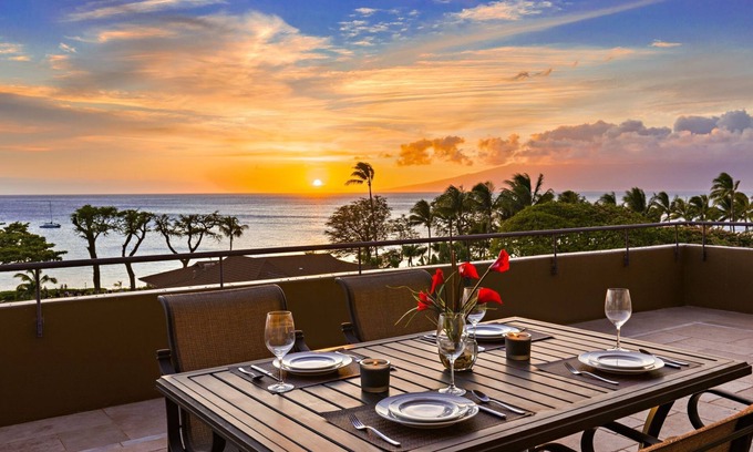 Lahaina Condo | Maui Resort Rentals: Maui Kaanapali Villas 606 - 2BR Deluxe Oceanview Penthouse w/Built-In BBQ & Panoramic Ocean Views!