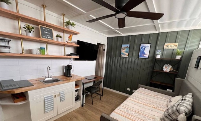 Diamond Head - Kapahulu - St. Louis Condo | Modern Studio near Waikiki Beach, tax included