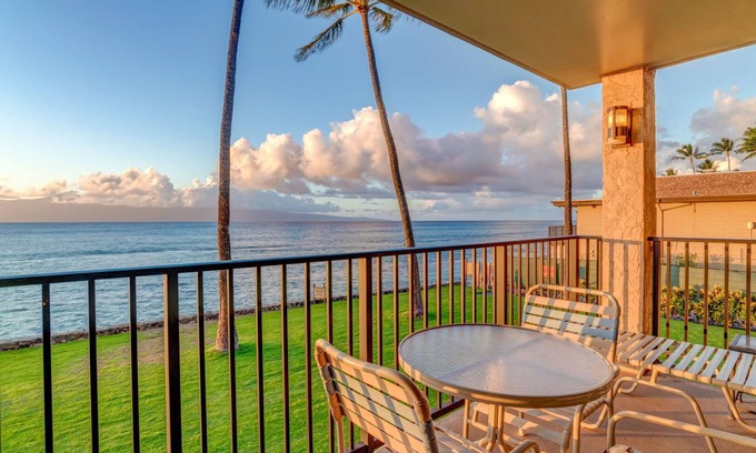 Honokowai Apartment | Stunning Oceanfront Luxury