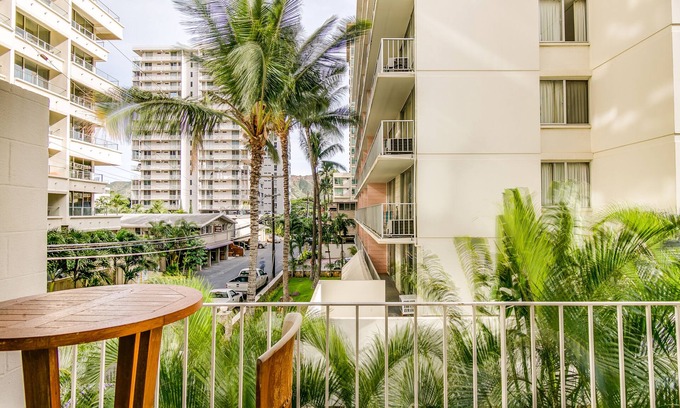 Waikiki Apartment | Surfer's Dream Condo w/Full Kitchen - Free Wifi, Sleeps 4
