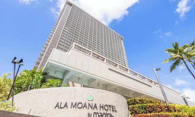 Ala Moana Apartment | Top Floor Ala Moana w Amazing Views w/Balcony MAIN