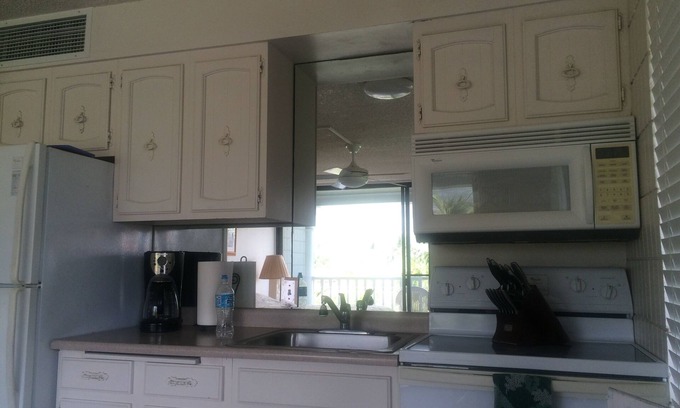 Historic Lahaina Front Street Condo | Vacation in Paradise at Lahaina Shores Resort