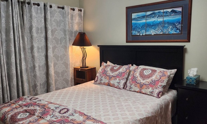 Waikiki Apartment | Waikiki Fully Furnished w/pool - walk to beach!
