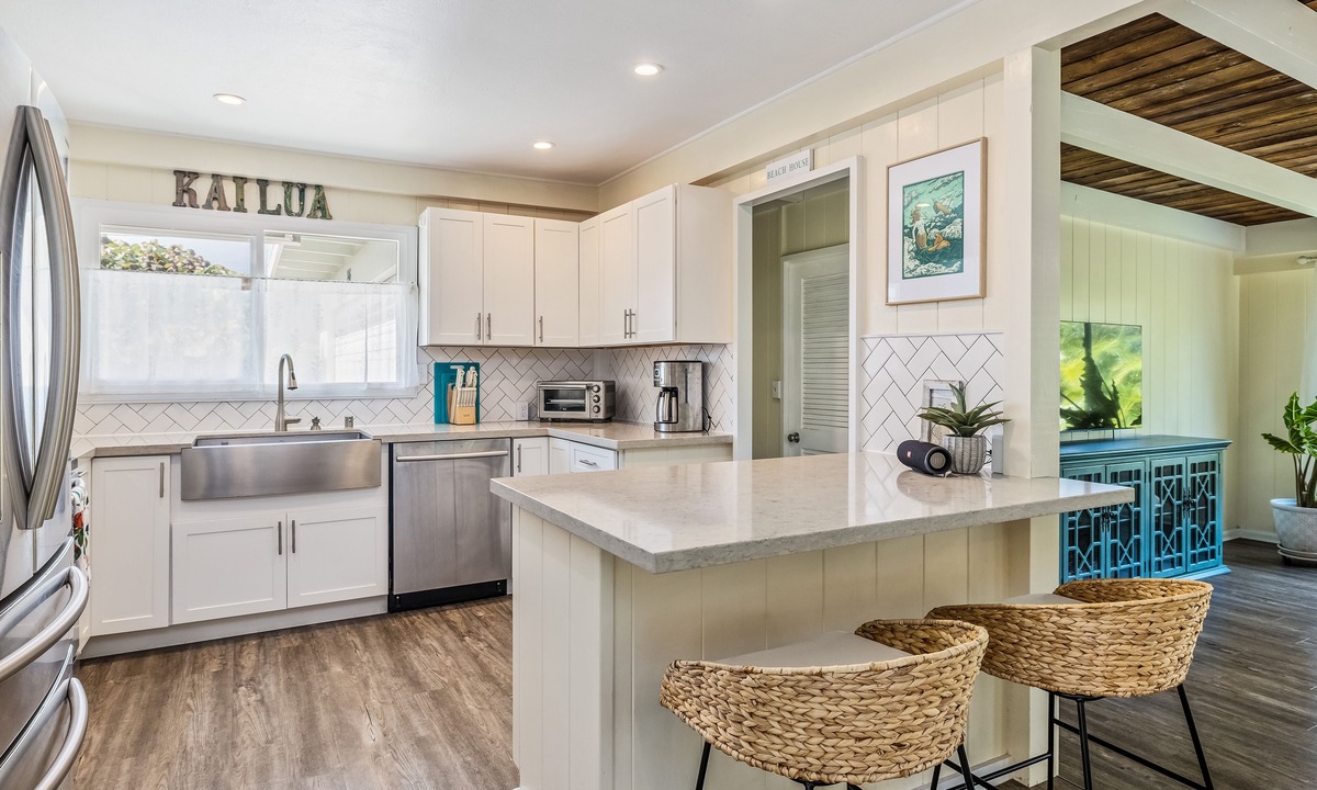 Kalama Tract House | Omao - Kailua, Oahu - Cute Kailua Beach House - NEW RENTAL