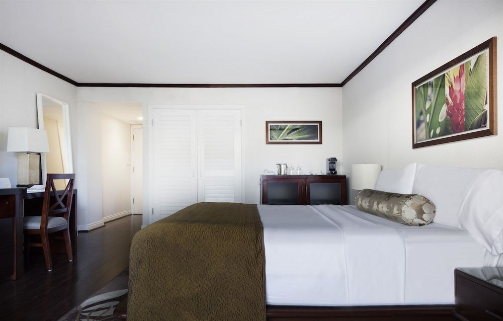 Photo of Livingroom in Diamond Head - Kapahulu - St. Louis