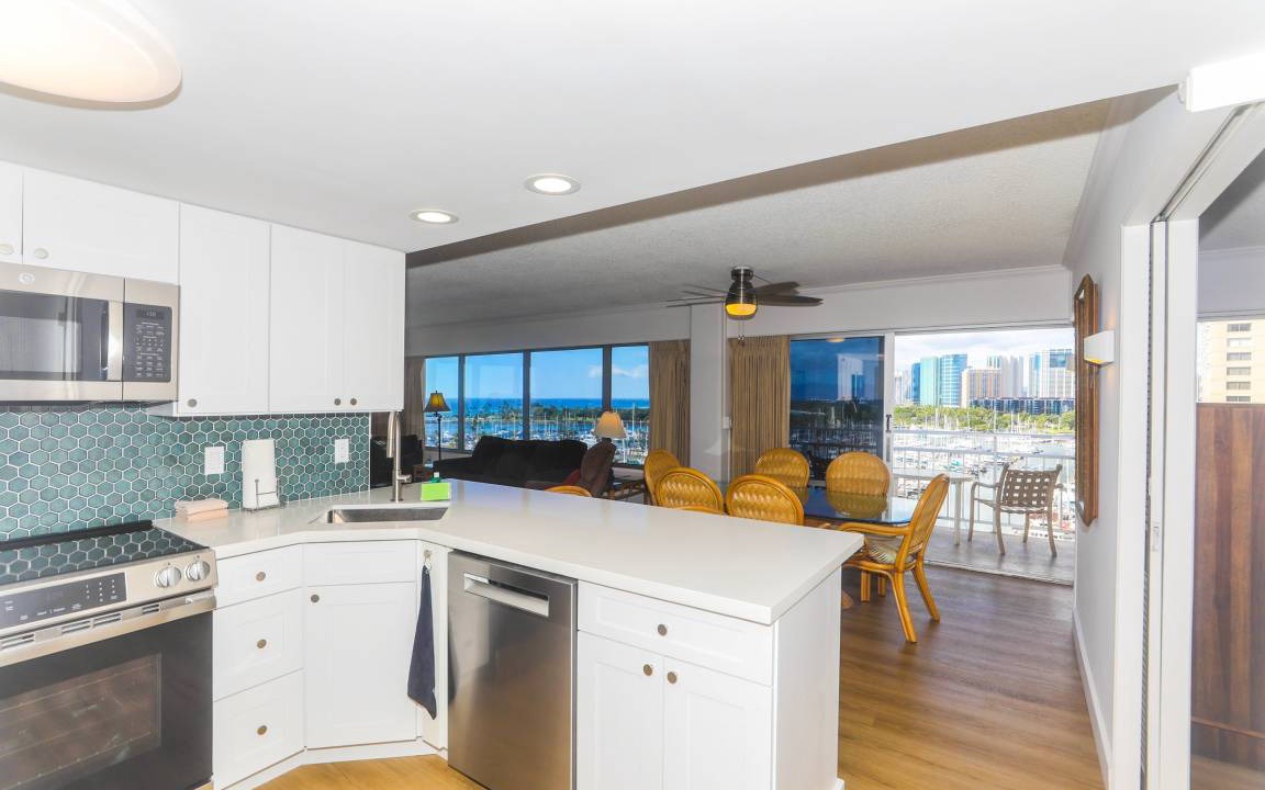 Photo of Kitchen in Waikiki
