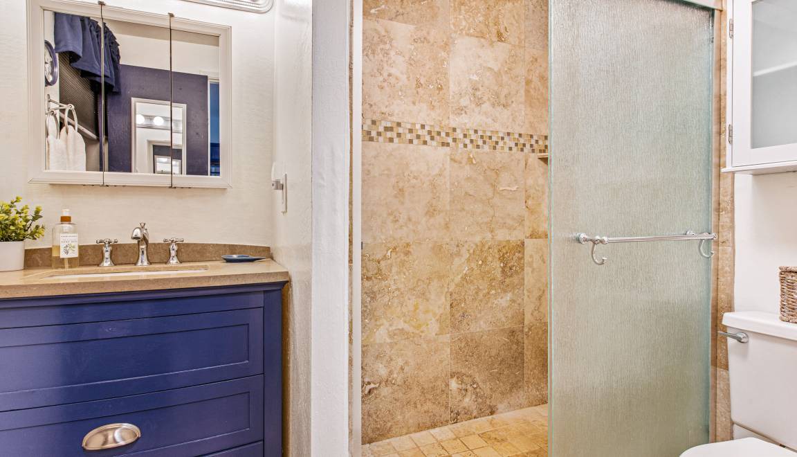 Photo of Bathroom in Kahana