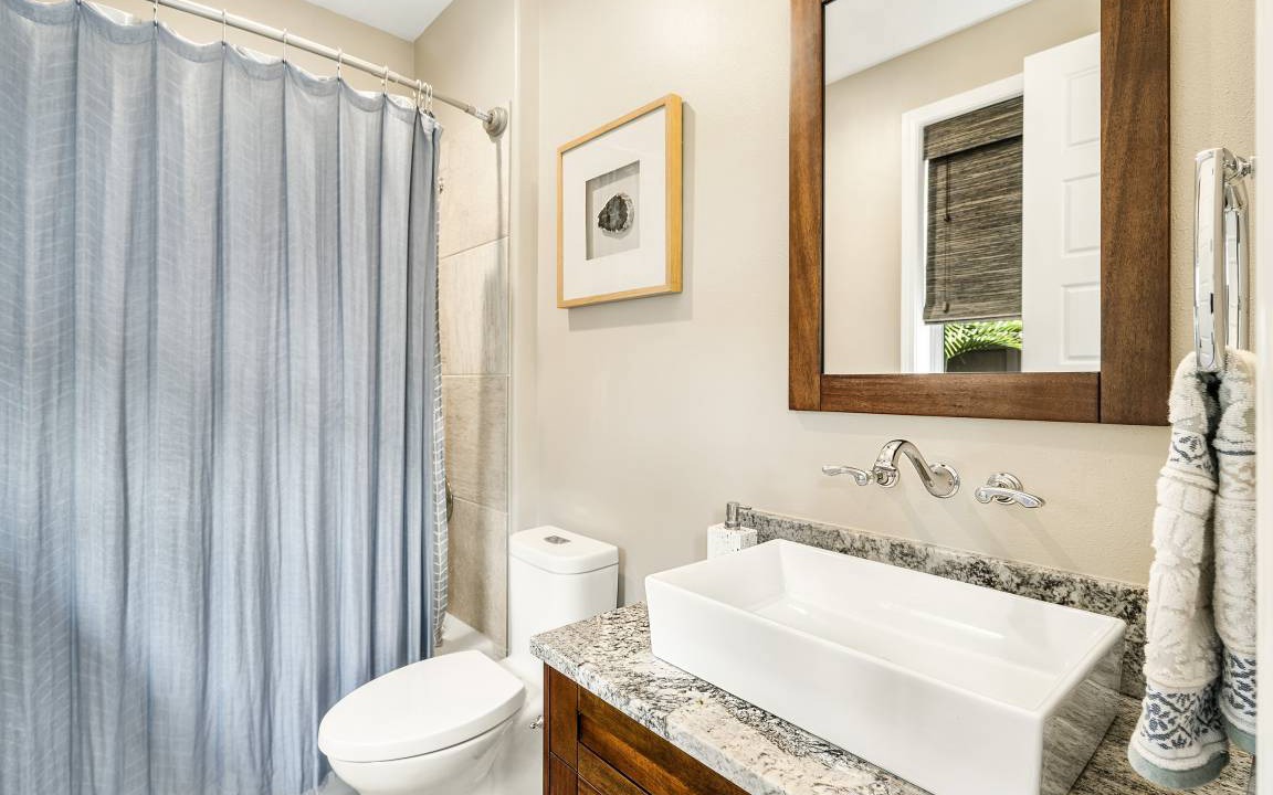 Photo of Bathroom in Keauhou