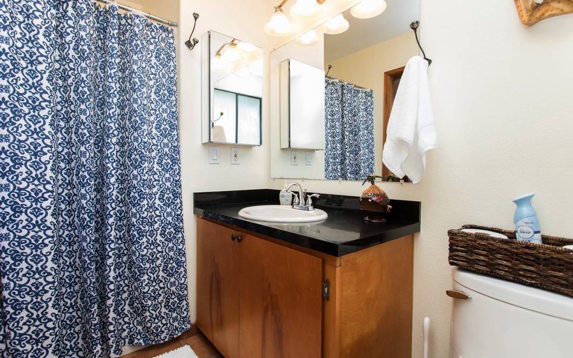 Photo of Bathroom in Ninole