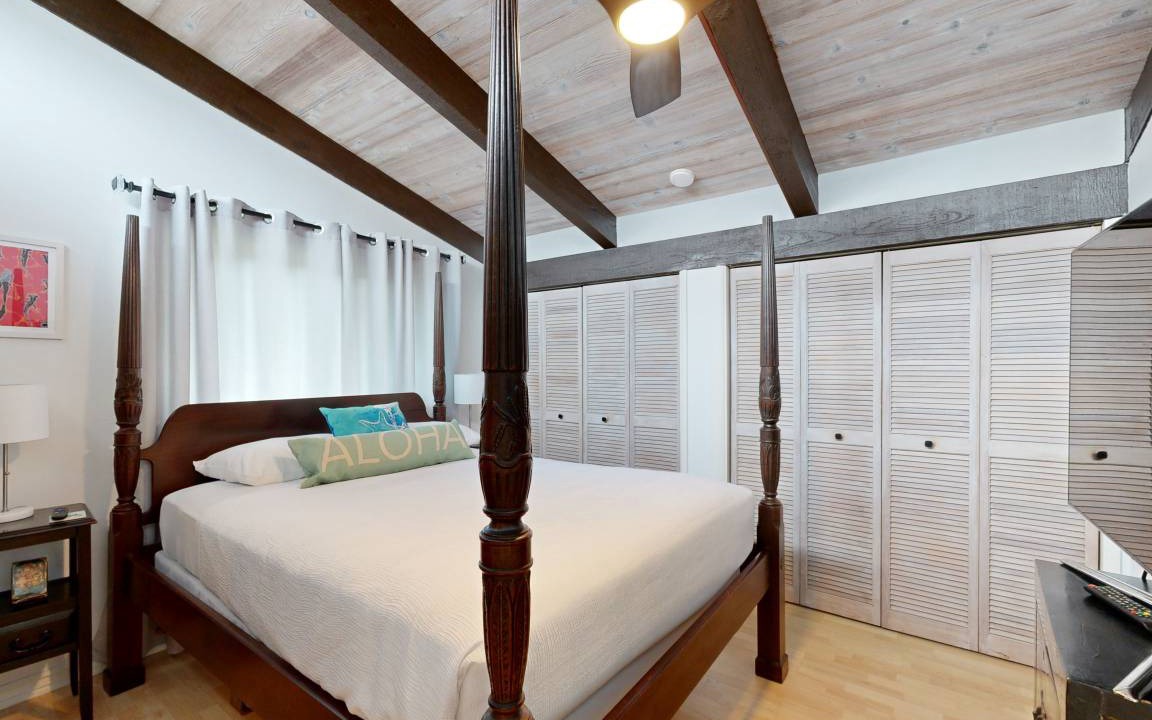 Photo of Bedroom in Hawaii Kai