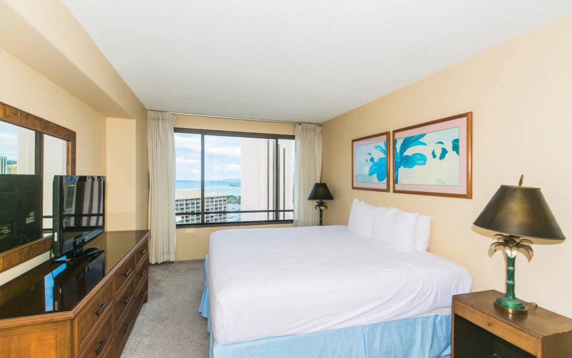 Photo of Bedroom in Waikiki