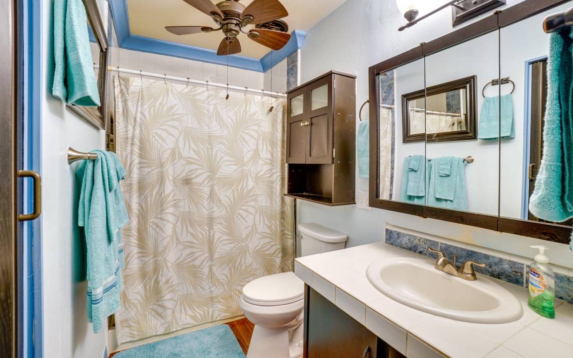 Photo of Bathroom in Ualapue