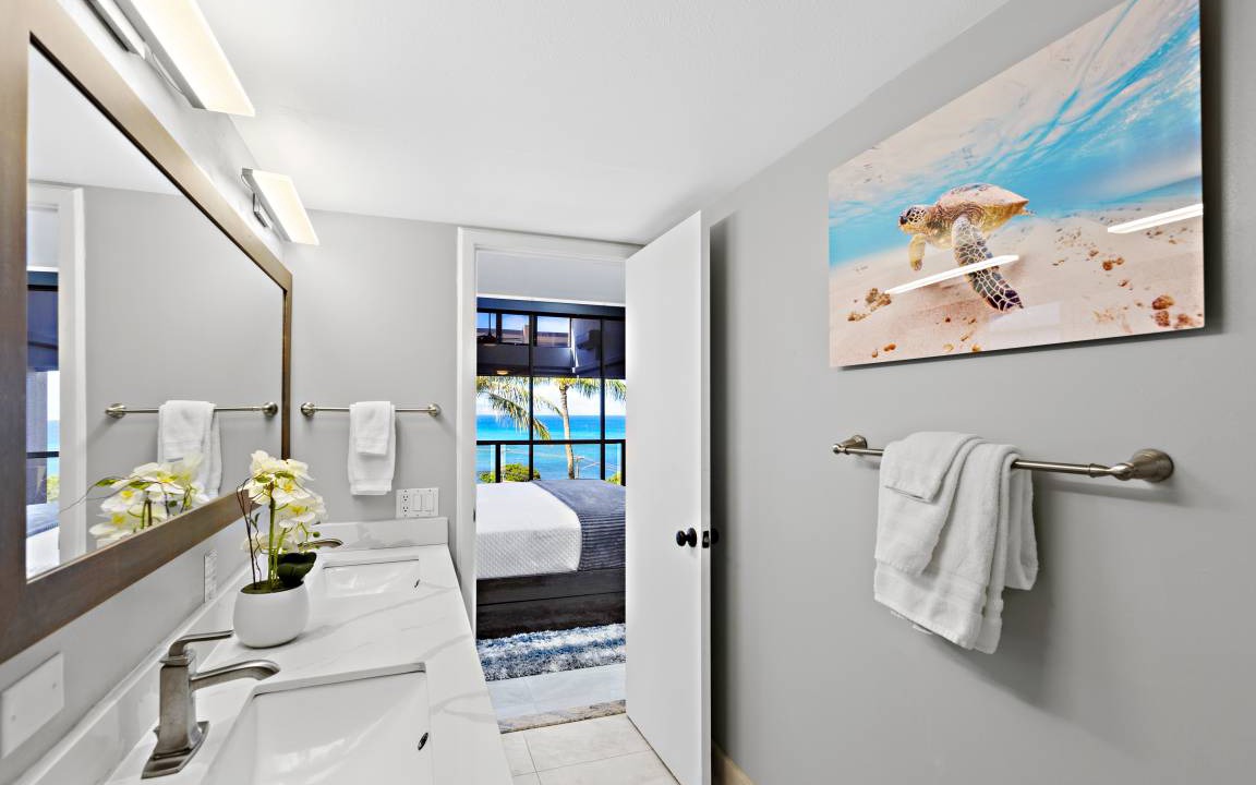 Photo of Bathroom in Kahana