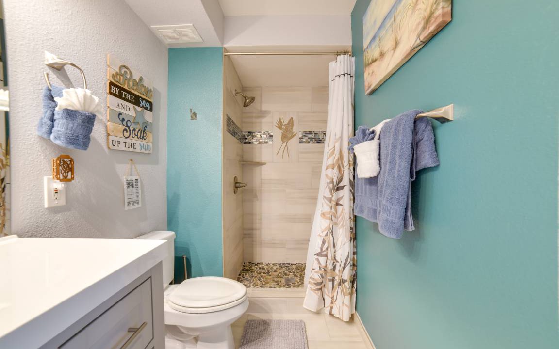 Photo of Bathroom in Maalaea