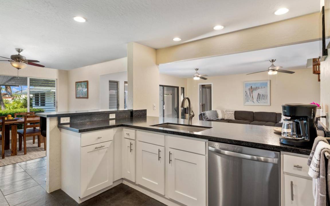 Photo of Kitchen in Kona Palisades
