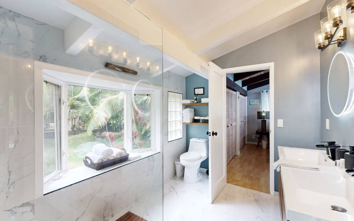 Photo of Bathroom in Hawaii Kai