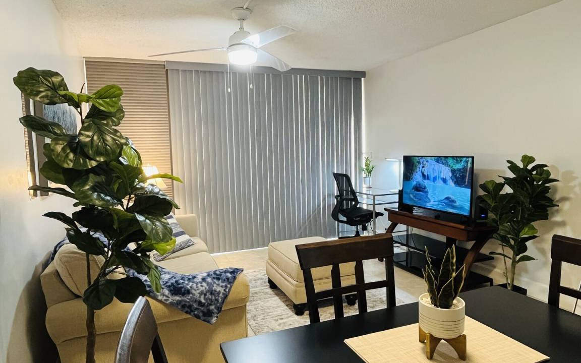 Photo of Livingroom in Diamond Head - Kapahulu - St. Louis