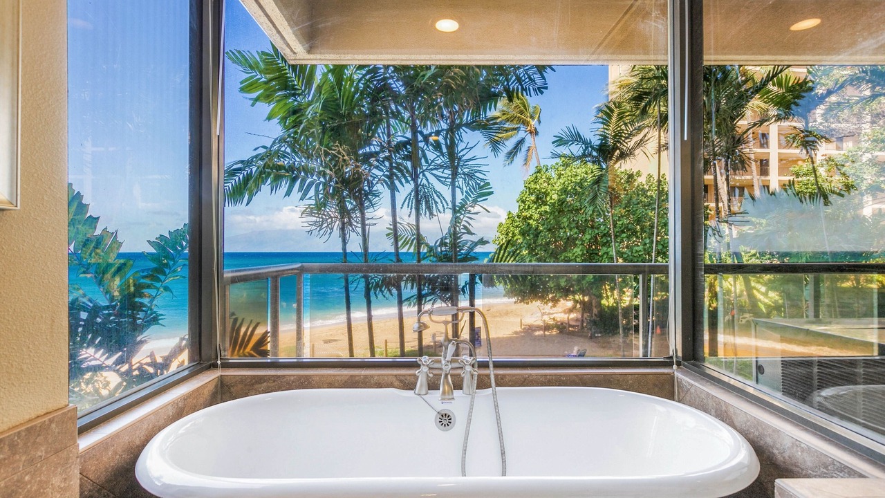 Photo of Bathroom in Kahana