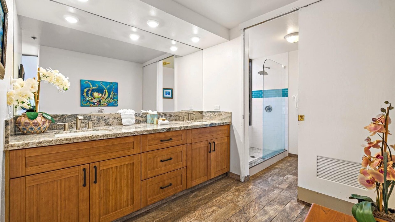 Photo of Bathroom in Kahana