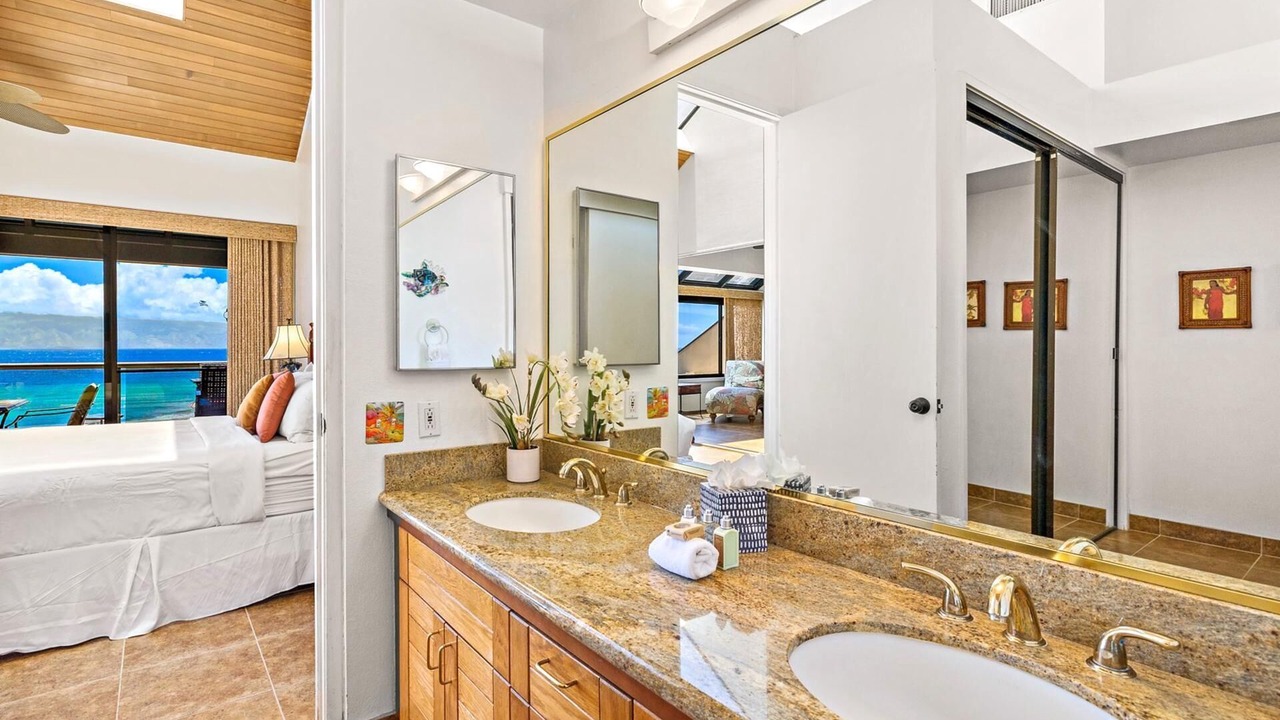 Photo of Bathroom in Kahana
